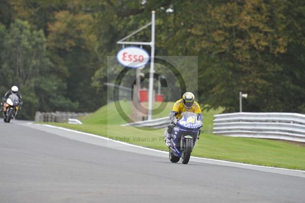 Motorcycle action photographs;Trackday digital images;event digital images;eventdigitalimages;no limits trackday;oulton park;oulton park circuit cheshire;oulton park photographs;peter wileman photography;trackday;trackday photos