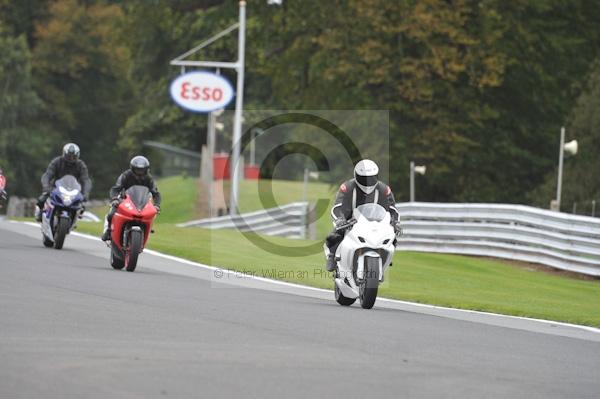 Motorcycle action photographs;Trackday digital images;event digital images;eventdigitalimages;no limits trackday;oulton park;oulton park circuit cheshire;oulton park photographs;peter wileman photography;trackday;trackday photos