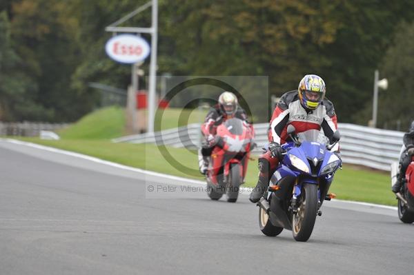 Motorcycle action photographs;Trackday digital images;event digital images;eventdigitalimages;no limits trackday;oulton park;oulton park circuit cheshire;oulton park photographs;peter wileman photography;trackday;trackday photos