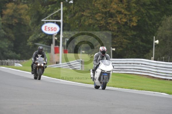 Motorcycle action photographs;Trackday digital images;event digital images;eventdigitalimages;no limits trackday;oulton park;oulton park circuit cheshire;oulton park photographs;peter wileman photography;trackday;trackday photos