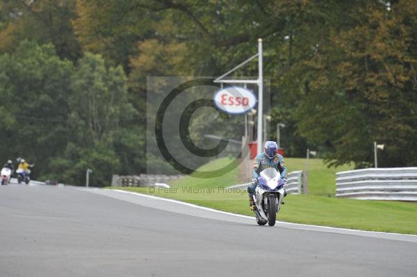 Motorcycle action photographs;Trackday digital images;event digital images;eventdigitalimages;no limits trackday;oulton park;oulton park circuit cheshire;oulton park photographs;peter wileman photography;trackday;trackday photos