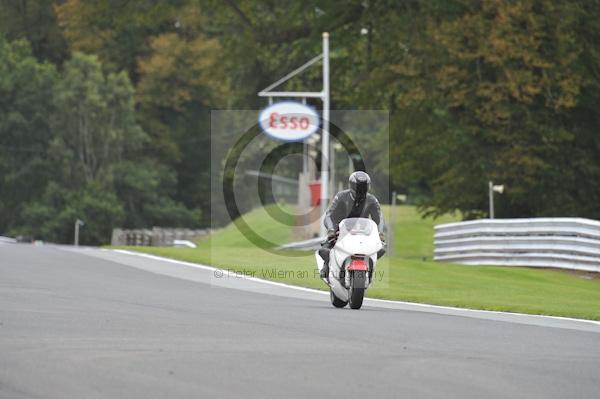 Motorcycle action photographs;Trackday digital images;event digital images;eventdigitalimages;no limits trackday;oulton park;oulton park circuit cheshire;oulton park photographs;peter wileman photography;trackday;trackday photos