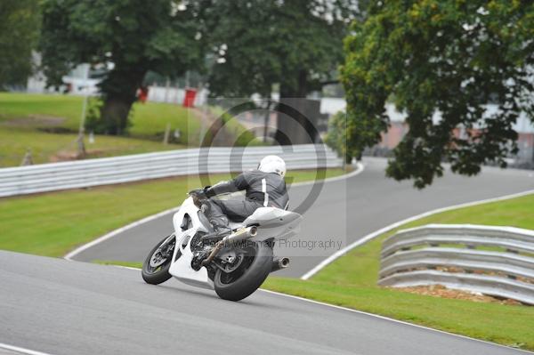 Motorcycle action photographs;Trackday digital images;event digital images;eventdigitalimages;no limits trackday;oulton park;oulton park circuit cheshire;oulton park photographs;peter wileman photography;trackday;trackday photos