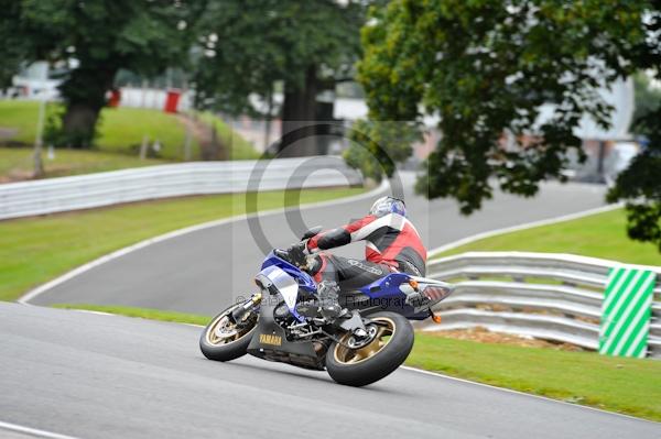 Motorcycle action photographs;Trackday digital images;event digital images;eventdigitalimages;no limits trackday;oulton park;oulton park circuit cheshire;oulton park photographs;peter wileman photography;trackday;trackday photos