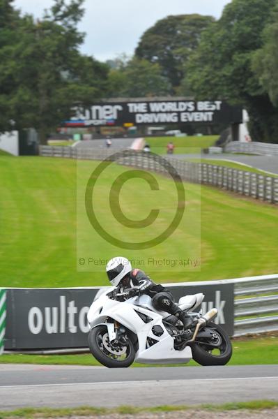 Motorcycle action photographs;Trackday digital images;event digital images;eventdigitalimages;no limits trackday;oulton park;oulton park circuit cheshire;oulton park photographs;peter wileman photography;trackday;trackday photos