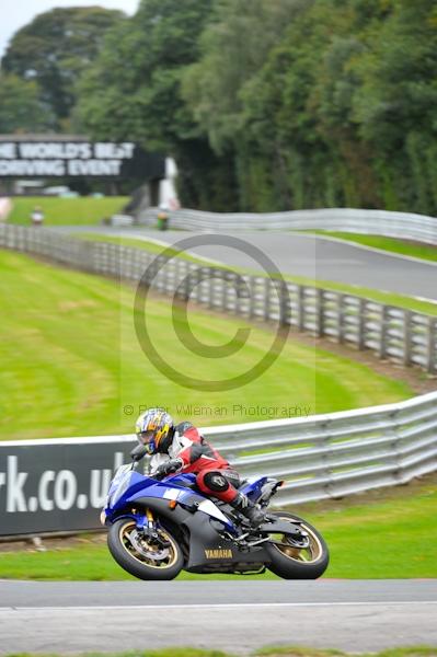 Motorcycle action photographs;Trackday digital images;event digital images;eventdigitalimages;no limits trackday;oulton park;oulton park circuit cheshire;oulton park photographs;peter wileman photography;trackday;trackday photos