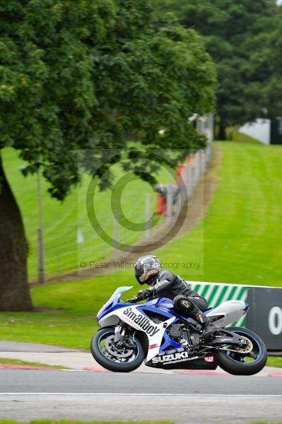 Motorcycle action photographs;Trackday digital images;event digital images;eventdigitalimages;no limits trackday;oulton park;oulton park circuit cheshire;oulton park photographs;peter wileman photography;trackday;trackday photos