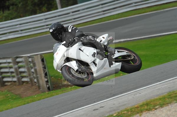 Motorcycle action photographs;Trackday digital images;event digital images;eventdigitalimages;no limits trackday;oulton park;oulton park circuit cheshire;oulton park photographs;peter wileman photography;trackday;trackday photos