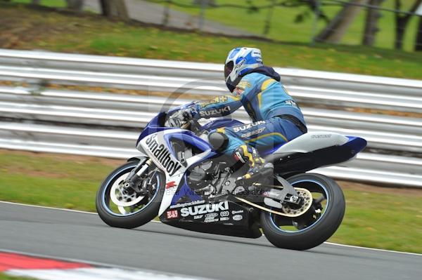 Motorcycle action photographs;Trackday digital images;event digital images;eventdigitalimages;no limits trackday;oulton park;oulton park circuit cheshire;oulton park photographs;peter wileman photography;trackday;trackday photos