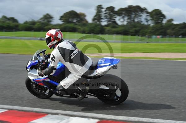 Motorcycle action photographs;Trackday digital images;event digital images;eventdigitalimages;no limits trackday;oulton park;oulton park circuit cheshire;oulton park photographs;peter wileman photography;trackday;trackday photos