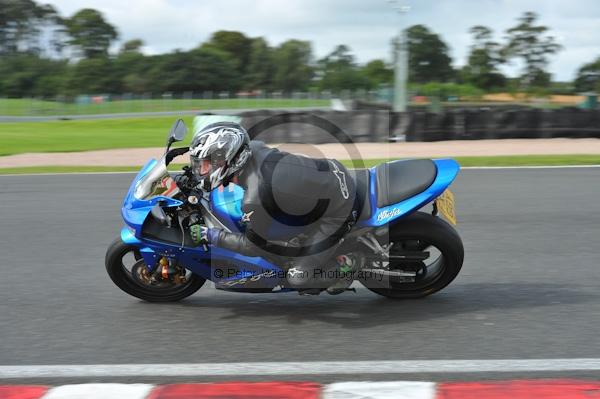 Motorcycle action photographs;Trackday digital images;event digital images;eventdigitalimages;no limits trackday;oulton park;oulton park circuit cheshire;oulton park photographs;peter wileman photography;trackday;trackday photos