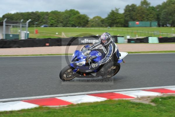 Motorcycle action photographs;Trackday digital images;event digital images;eventdigitalimages;no limits trackday;oulton park;oulton park circuit cheshire;oulton park photographs;peter wileman photography;trackday;trackday photos