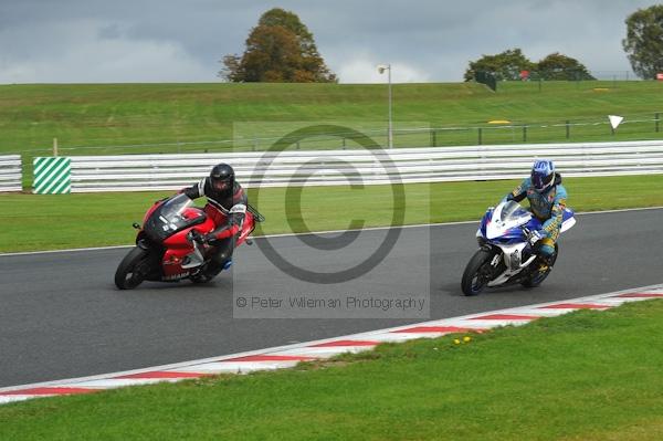 Motorcycle action photographs;Trackday digital images;event digital images;eventdigitalimages;no limits trackday;oulton park;oulton park circuit cheshire;oulton park photographs;peter wileman photography;trackday;trackday photos