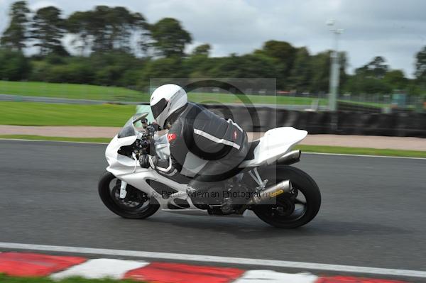 Motorcycle action photographs;Trackday digital images;event digital images;eventdigitalimages;no limits trackday;oulton park;oulton park circuit cheshire;oulton park photographs;peter wileman photography;trackday;trackday photos