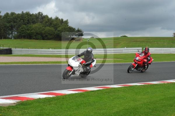 Motorcycle action photographs;Trackday digital images;event digital images;eventdigitalimages;no limits trackday;oulton park;oulton park circuit cheshire;oulton park photographs;peter wileman photography;trackday;trackday photos