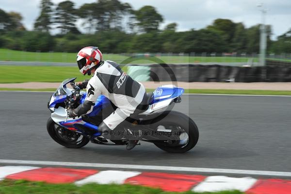 Motorcycle action photographs;Trackday digital images;event digital images;eventdigitalimages;no limits trackday;oulton park;oulton park circuit cheshire;oulton park photographs;peter wileman photography;trackday;trackday photos