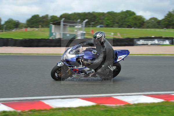 Motorcycle action photographs;Trackday digital images;event digital images;eventdigitalimages;no limits trackday;oulton park;oulton park circuit cheshire;oulton park photographs;peter wileman photography;trackday;trackday photos