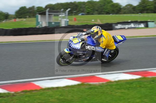 Motorcycle action photographs;Trackday digital images;event digital images;eventdigitalimages;no limits trackday;oulton park;oulton park circuit cheshire;oulton park photographs;peter wileman photography;trackday;trackday photos