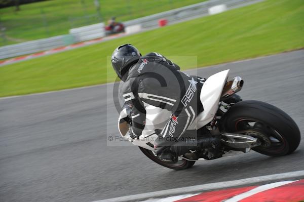 Motorcycle action photographs;Trackday digital images;event digital images;eventdigitalimages;no limits trackday;oulton park;oulton park circuit cheshire;oulton park photographs;peter wileman photography;trackday;trackday photos