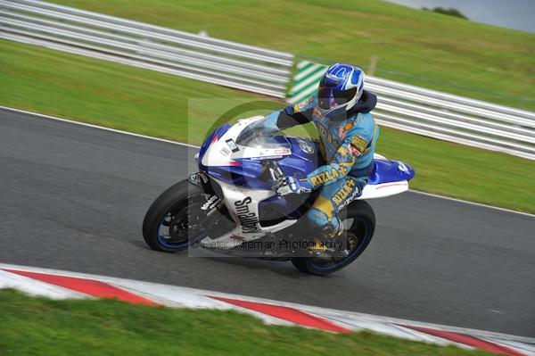 Motorcycle action photographs;Trackday digital images;event digital images;eventdigitalimages;no limits trackday;oulton park;oulton park circuit cheshire;oulton park photographs;peter wileman photography;trackday;trackday photos