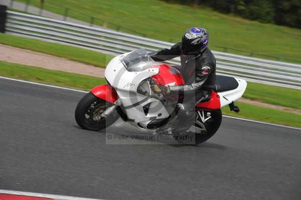 Motorcycle action photographs;Trackday digital images;event digital images;eventdigitalimages;no limits trackday;oulton park;oulton park circuit cheshire;oulton park photographs;peter wileman photography;trackday;trackday photos