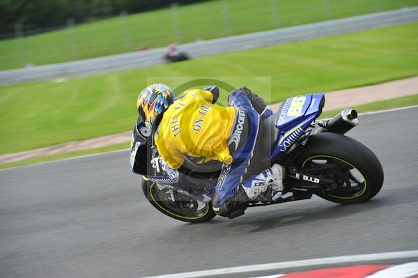 Motorcycle action photographs;Trackday digital images;event digital images;eventdigitalimages;no limits trackday;oulton park;oulton park circuit cheshire;oulton park photographs;peter wileman photography;trackday;trackday photos