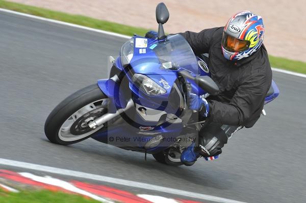 Motorcycle action photographs;Trackday digital images;event digital images;eventdigitalimages;no limits trackday;oulton park;oulton park circuit cheshire;oulton park photographs;peter wileman photography;trackday;trackday photos