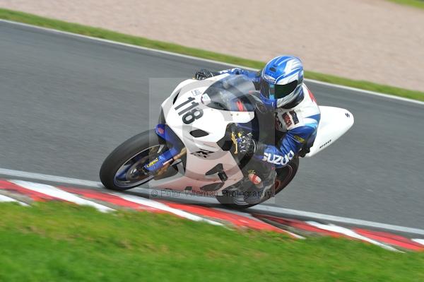 Motorcycle action photographs;Trackday digital images;event digital images;eventdigitalimages;no limits trackday;oulton park;oulton park circuit cheshire;oulton park photographs;peter wileman photography;trackday;trackday photos