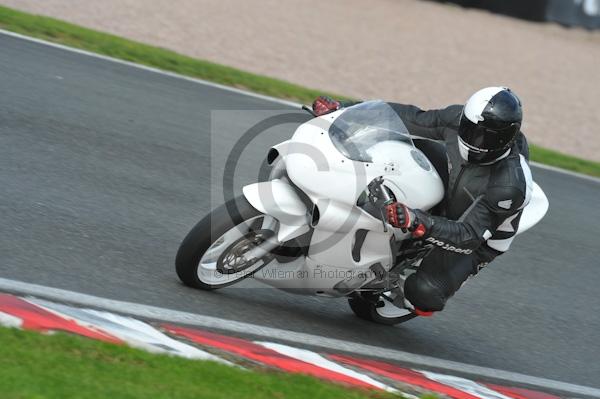 Motorcycle action photographs;Trackday digital images;event digital images;eventdigitalimages;no limits trackday;oulton park;oulton park circuit cheshire;oulton park photographs;peter wileman photography;trackday;trackday photos