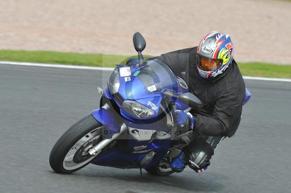 Motorcycle action photographs;Trackday digital images;event digital images;eventdigitalimages;no limits trackday;oulton park;oulton park circuit cheshire;oulton park photographs;peter wileman photography;trackday;trackday photos