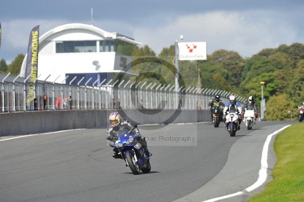 Motorcycle action photographs;Trackday digital images;event digital images;eventdigitalimages;no limits trackday;oulton park;oulton park circuit cheshire;oulton park photographs;peter wileman photography;trackday;trackday photos