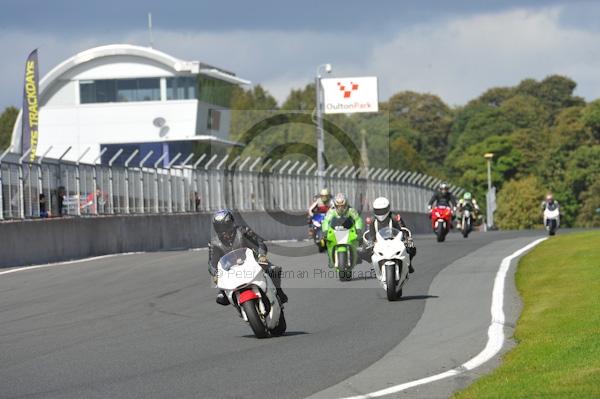 Motorcycle action photographs;Trackday digital images;event digital images;eventdigitalimages;no limits trackday;oulton park;oulton park circuit cheshire;oulton park photographs;peter wileman photography;trackday;trackday photos