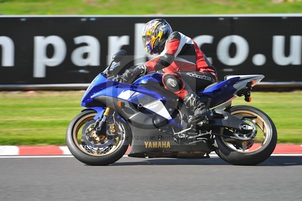 Motorcycle action photographs;Trackday digital images;event digital images;eventdigitalimages;no limits trackday;oulton park;oulton park circuit cheshire;oulton park photographs;peter wileman photography;trackday;trackday photos