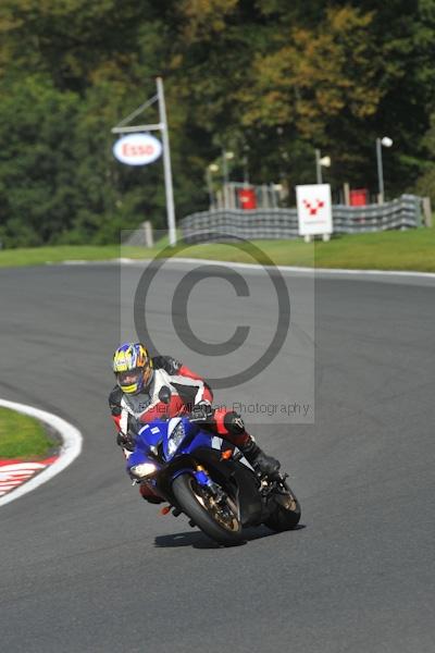 Motorcycle action photographs;Trackday digital images;event digital images;eventdigitalimages;no limits trackday;oulton park;oulton park circuit cheshire;oulton park photographs;peter wileman photography;trackday;trackday photos