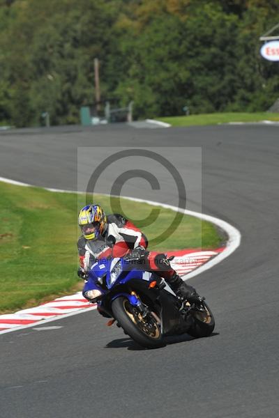 Motorcycle action photographs;Trackday digital images;event digital images;eventdigitalimages;no limits trackday;oulton park;oulton park circuit cheshire;oulton park photographs;peter wileman photography;trackday;trackday photos