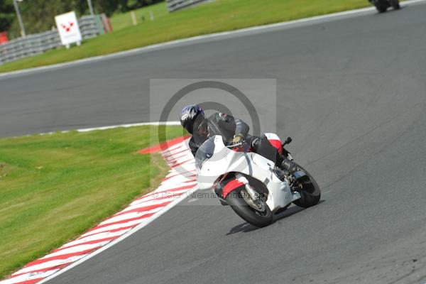 Motorcycle action photographs;Trackday digital images;event digital images;eventdigitalimages;no limits trackday;oulton park;oulton park circuit cheshire;oulton park photographs;peter wileman photography;trackday;trackday photos