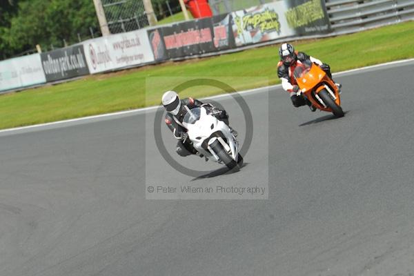 Motorcycle action photographs;Trackday digital images;event digital images;eventdigitalimages;no limits trackday;oulton park;oulton park circuit cheshire;oulton park photographs;peter wileman photography;trackday;trackday photos