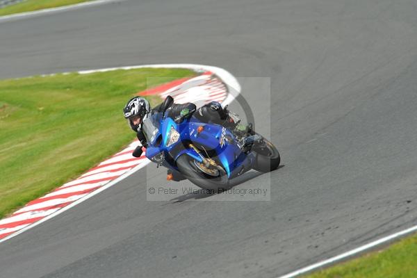 Motorcycle action photographs;Trackday digital images;event digital images;eventdigitalimages;no limits trackday;oulton park;oulton park circuit cheshire;oulton park photographs;peter wileman photography;trackday;trackday photos