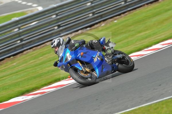 Motorcycle action photographs;Trackday digital images;event digital images;eventdigitalimages;no limits trackday;oulton park;oulton park circuit cheshire;oulton park photographs;peter wileman photography;trackday;trackday photos