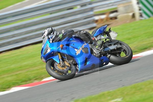 Motorcycle action photographs;Trackday digital images;event digital images;eventdigitalimages;no limits trackday;oulton park;oulton park circuit cheshire;oulton park photographs;peter wileman photography;trackday;trackday photos