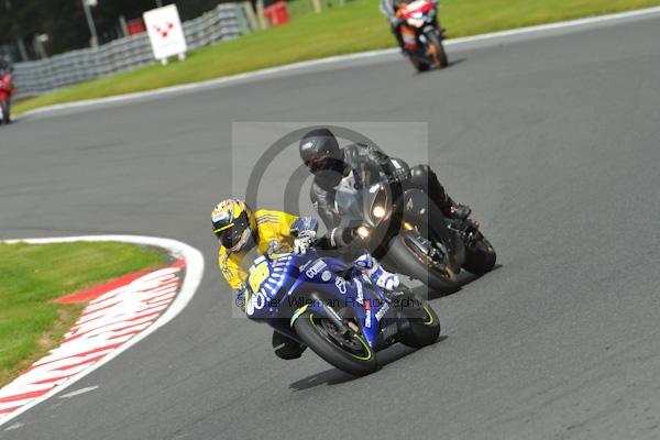 Motorcycle action photographs;Trackday digital images;event digital images;eventdigitalimages;no limits trackday;oulton park;oulton park circuit cheshire;oulton park photographs;peter wileman photography;trackday;trackday photos