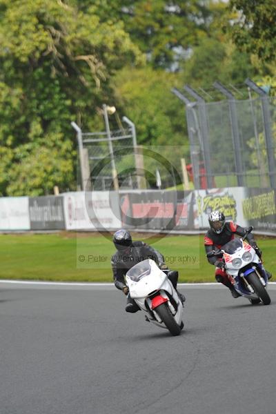 Motorcycle action photographs;Trackday digital images;event digital images;eventdigitalimages;no limits trackday;oulton park;oulton park circuit cheshire;oulton park photographs;peter wileman photography;trackday;trackday photos