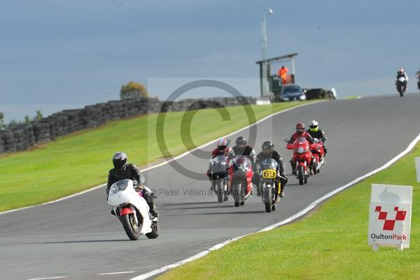 Motorcycle action photographs;Trackday digital images;event digital images;eventdigitalimages;no limits trackday;oulton park;oulton park circuit cheshire;oulton park photographs;peter wileman photography;trackday;trackday photos