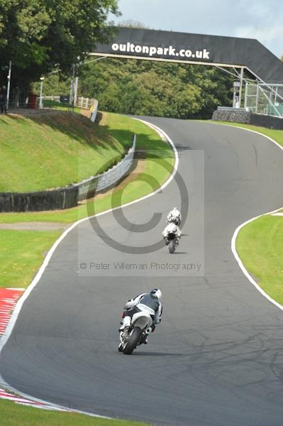 Motorcycle action photographs;Trackday digital images;event digital images;eventdigitalimages;no limits trackday;oulton park;oulton park circuit cheshire;oulton park photographs;peter wileman photography;trackday;trackday photos