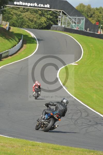 Motorcycle action photographs;Trackday digital images;event digital images;eventdigitalimages;no limits trackday;oulton park;oulton park circuit cheshire;oulton park photographs;peter wileman photography;trackday;trackday photos