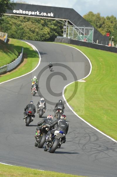 Motorcycle action photographs;Trackday digital images;event digital images;eventdigitalimages;no limits trackday;oulton park;oulton park circuit cheshire;oulton park photographs;peter wileman photography;trackday;trackday photos