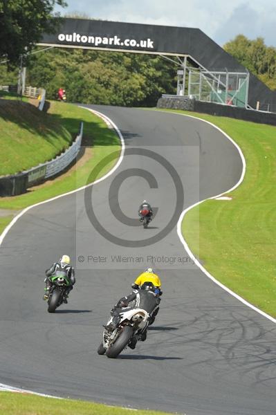 Motorcycle action photographs;Trackday digital images;event digital images;eventdigitalimages;no limits trackday;oulton park;oulton park circuit cheshire;oulton park photographs;peter wileman photography;trackday;trackday photos