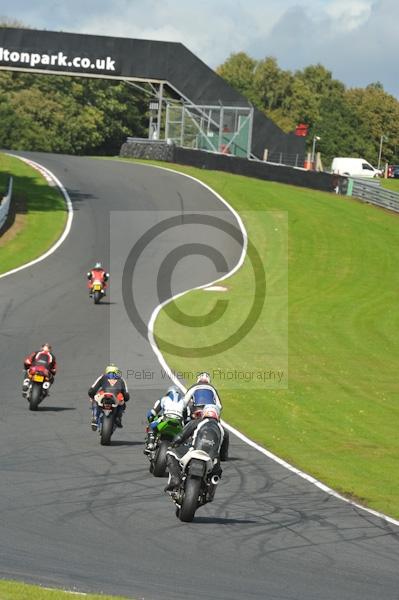 Motorcycle action photographs;Trackday digital images;event digital images;eventdigitalimages;no limits trackday;oulton park;oulton park circuit cheshire;oulton park photographs;peter wileman photography;trackday;trackday photos