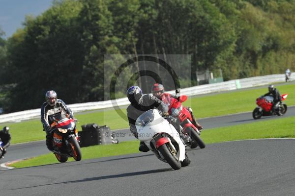 Motorcycle action photographs;Trackday digital images;event digital images;eventdigitalimages;no limits trackday;oulton park;oulton park circuit cheshire;oulton park photographs;peter wileman photography;trackday;trackday photos