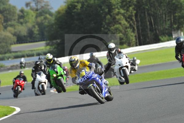 Motorcycle action photographs;Trackday digital images;event digital images;eventdigitalimages;no limits trackday;oulton park;oulton park circuit cheshire;oulton park photographs;peter wileman photography;trackday;trackday photos